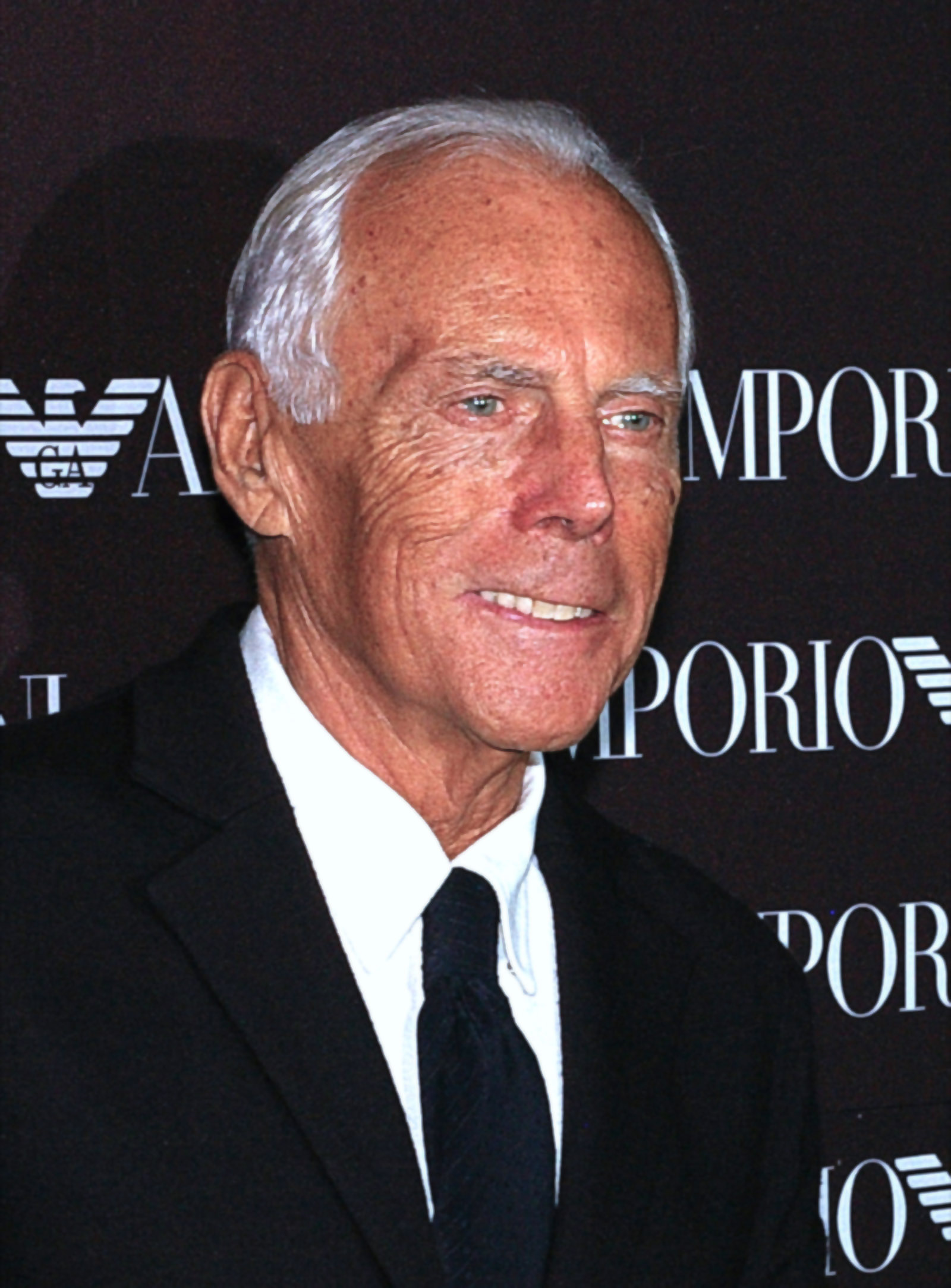 Giorgio Armani e o legado de uma marca que nunca quis sócio