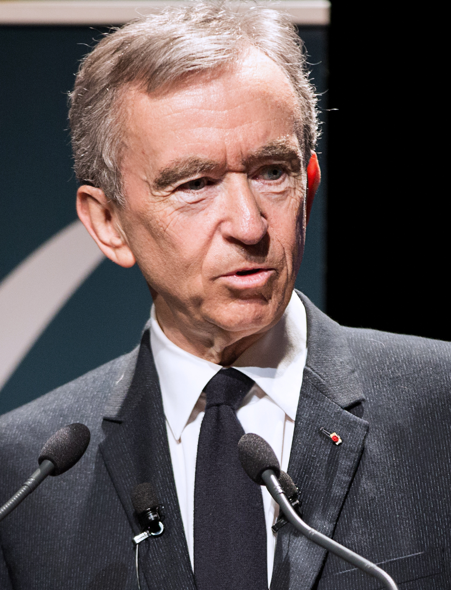 Bernard Arnault e a disciplina de desejo do maior grupo de luxo do mundo