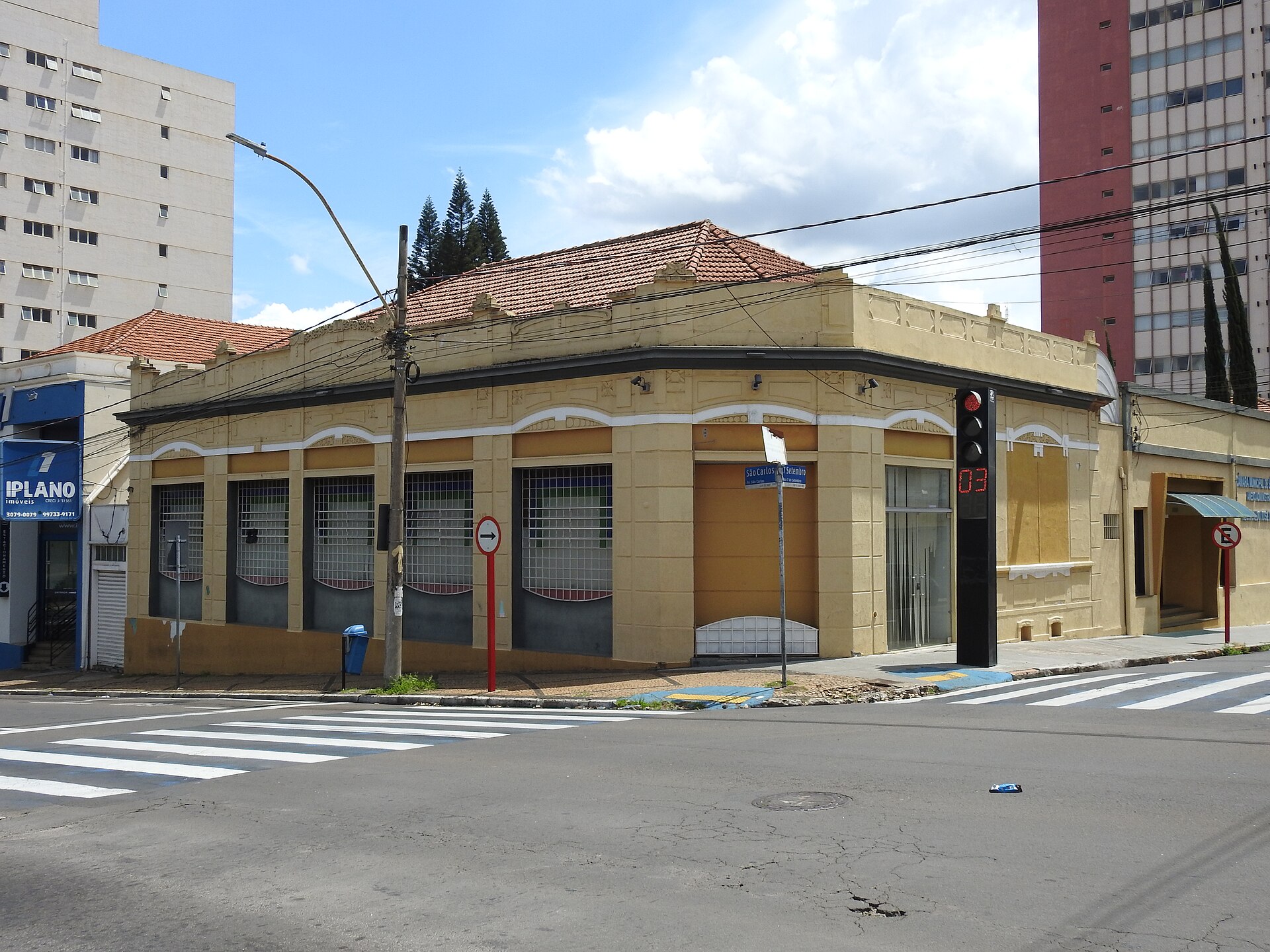 Os bares de São Paulo que realmente valem sair de casa